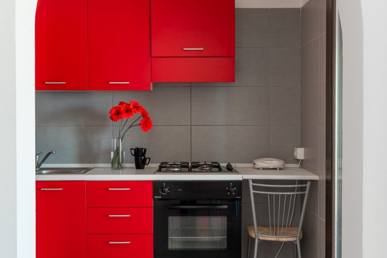 R3C2 kitchen 1